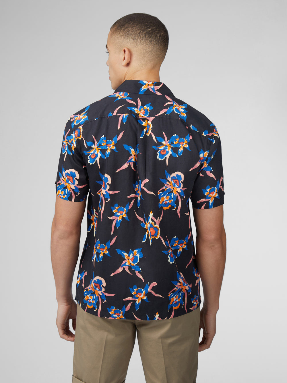 Ben Sherman Signature Botanical Print Shirts Black | DYKL24317