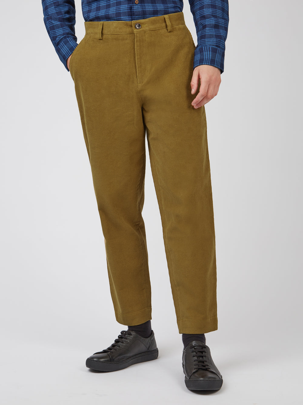 Ben Sherman Tapered Corduroy Pants Brown | AXRC05647